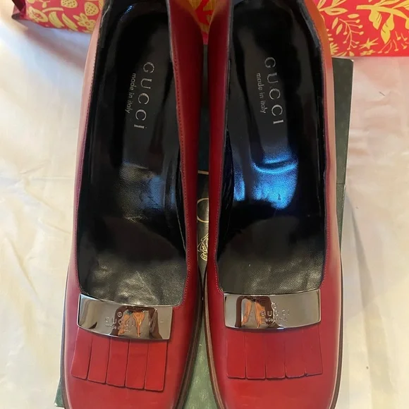 Gucci Women's Burgundy Leather Loafers with Silver Accent - Picture 10 of 12